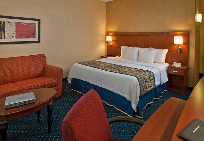 Courtyard Charlotte Arrowood Hotell Rom bilde
